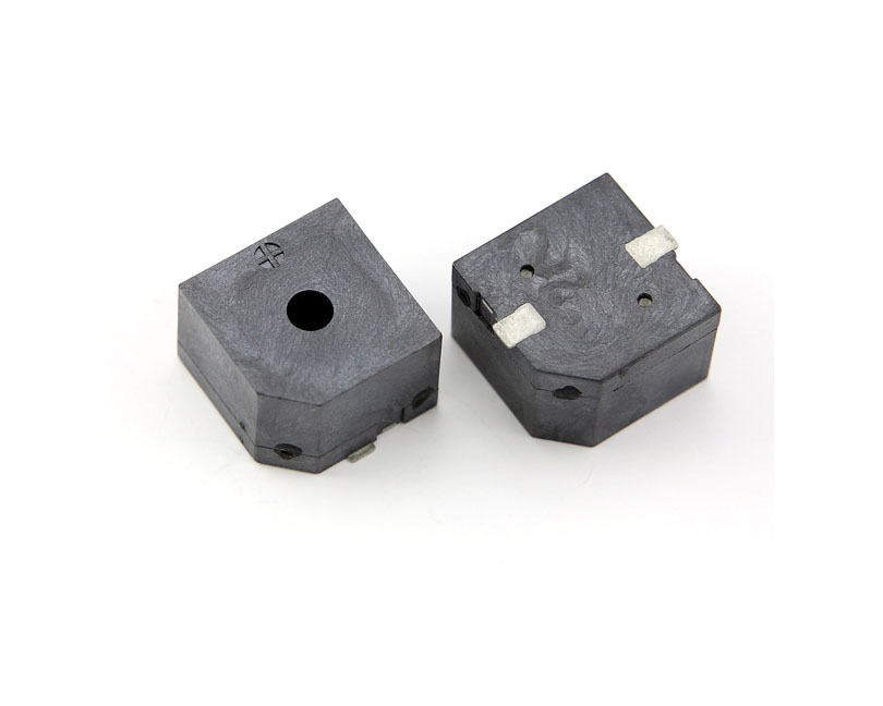 iET1370FS 5v Active Circuit AC SMD Magnetic Buzzer With Loud Sound